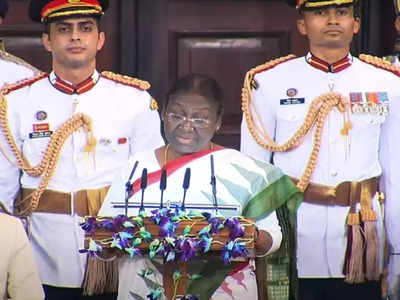 Droupadi Murmu: গরিব হয়েও স্বপ্নপূরণ করা যায়,  জাতির উদ্দেশ্যে প্রথম ভাষণে আবেগতাড়িত রাষ্ট্রপতি