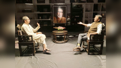 Uddhav Thackeray: खुद के पिता की फोटो के साथ वोट मांगो, मेरे बाप को क्यों चुराते हो? शिंदे पर उद्धव का वार