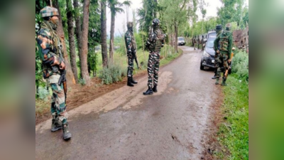 Kulgam Encounter: जम्मू-कश्मीर के कुलगाम जिले में एनकाउंटर जारी, दो से तीन आतंकियों के छिपे होने की खबर