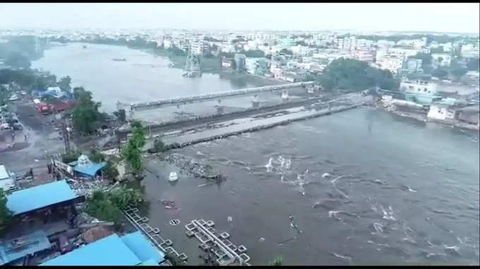 Musi floods at Moosarambagh