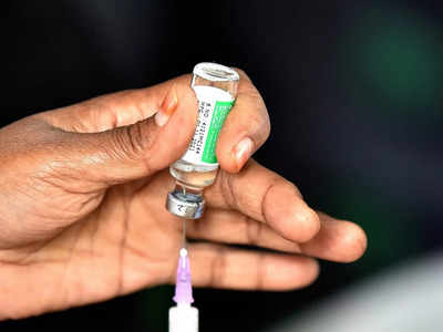 Covid Vaccine: একই সিরিঞ্জে ৩০ পড়ুয়ার টিকা! ঘটনা প্রকাশ্যে আসতেই চাঞ্চল্য মধ্যপ্রদেশে