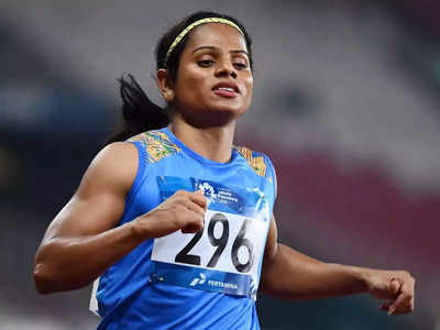 Dutee Chand Struggle Story: पुरुष होने का आरोप और लेस्बियन लव स्टोरी के बाद बहिष्कार, यूं ही नहीं कहते दुती चंद को फाइटर