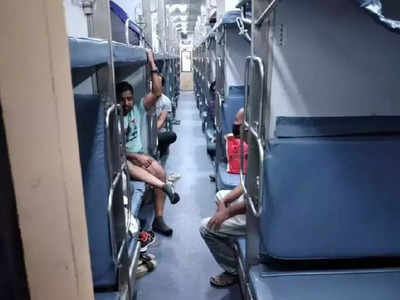 Indian Railways: ট্রেনে কনফার্ম সিট পাবেন মহিলারা! স্পেশাল বার্থের কথা জানালেন রেলমন্ত্রী