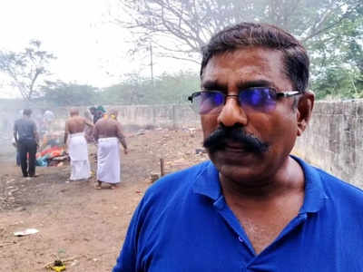ராமநாதபுரம்: விஸ்வரூபம் எடுத்த சுடுகாடு பிரச்சனை - பொதுமக்கள் புலம்பல்
