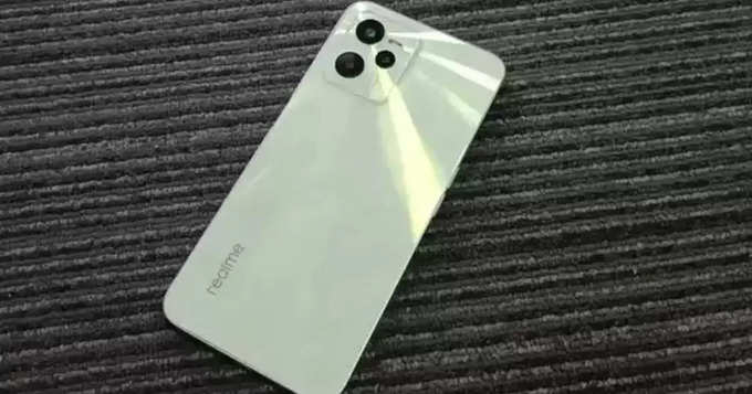 ​Realme C35