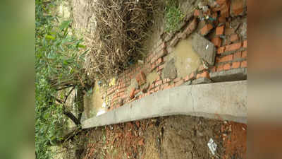 Hamirpur News: पहली ही बारिश में बह गया लाखों रुपये से बना नाला, 30 दिन पहले ही हुआ था निर्माण