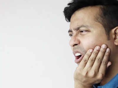 Toothache tips: పంటి నొప్పి బాధపెడుతోందా..  ఈ టిప్స్‌ ఫాలో అవ్వండి