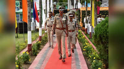 NSG से ट्रेनिंग, वीरप्पन को दौड़ाया, वीरता पुरस्कार... किसी कमांडो से कम नहीं दिल्ली पुलिस कमिश्नर संजय अरोड़ा