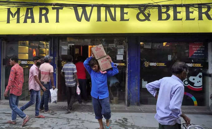 दिल्‍ली में अंग्रेजी शराब के ठेके कब तक खुल जाएंगे?