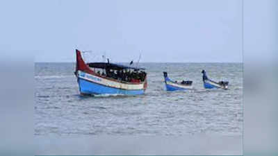 Fishing boat capsizes in Thrissur: മത്സ്യബന്ധന വള്ളം മറിഞ്ഞ് തൊഴിലാളികളെ കാണാതായി