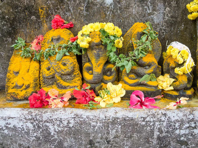 ​ನಾಗ ಮಂದಿರದಲ್ಲಿ ಪೂಜೆ