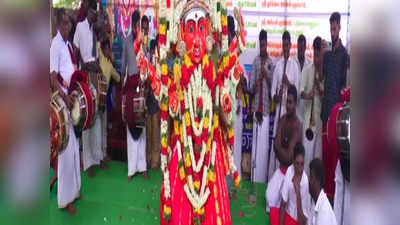 சிக்கல் சிங்கார காளியம்மன் ஆடித்திருவிழா; காளி அசுர வதம் நிகழ்ச்சியில் பக்தர்கள் பரவசம்!