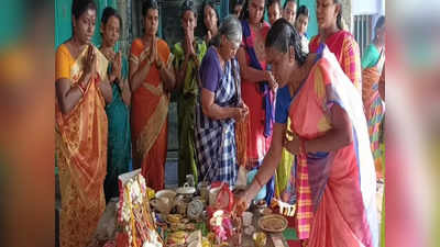 ஆடிப்பெருக்கு 2022: நெல்லை தாமிரபரணி நதியில் அலைமோதும் பெண்கள்.. 18 வகை சாதம் படைத்து வழிபாடு!