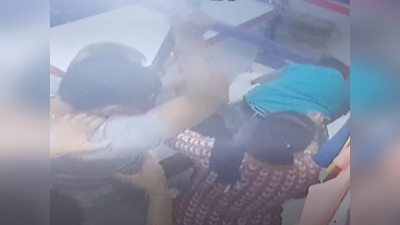 दिवसाढवळ्या दुकानदार आणि महिलांना बेदम मारहाण, VIDEO सीसीटीव्हीत कैद