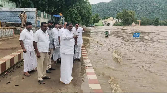 ஜிகே மணி  பார்வையிட்டு ஆய்வு