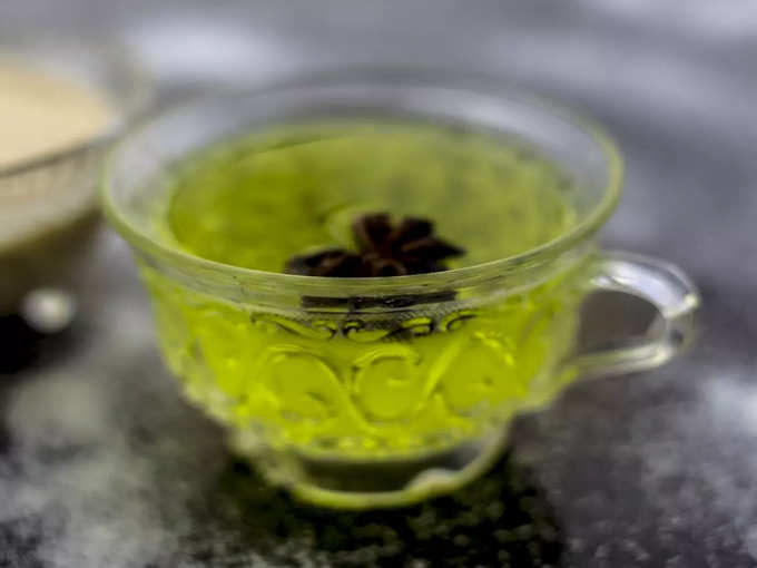 ​৩. গ্রিন টি খারাপ কোলেস্টেরল কমায় (Green Tea)