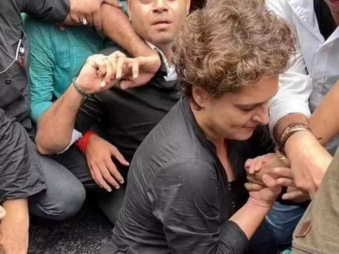 priyanka gandhi thumb.