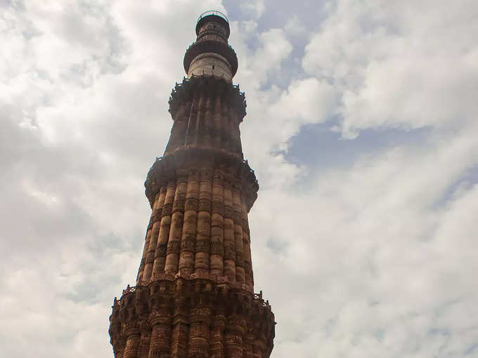​এছাড়াও কুতুব মিনার দেখুন -Qutub Minar, New Delhi