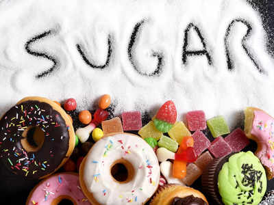 Side Effects of Sugar : साखर तुमच्या शरीराला आतून पोखरतेय, ही 7 लक्षणे वेळीच ओळखा; नाहीतर घात होईल