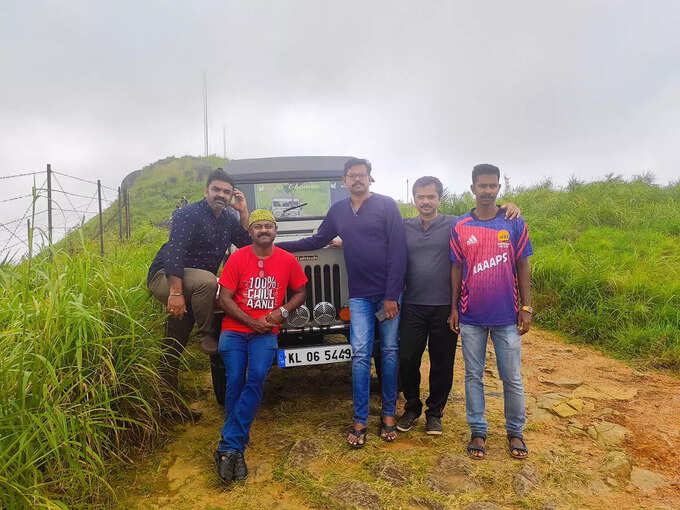 Ilaveezhapoonchira Travel