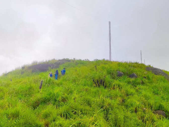 Ilaveezhapoonchira Travel