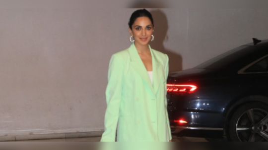 Kiara Advani: કરણ જોહરની પાર્ટીમાં માત્ર કોટ પહેરીને પહોંચી એક્ટ્રેસ કિયારા અડવાણી! યૂઝર્સે શું કહ્યું? 