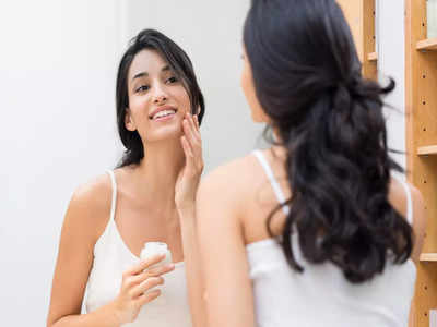 Night Skin Care: ৭ দিনেই উপচে পড়বে মুখের জেল্লা! শুধু রাতে শুতে যাওয়ার আগে করুন এই কাজ