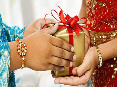 Raksha Bandhan Gifts Ideas : ढूंढ रहे हैं राखी पर बहन के लिए खास तोहफा? इन 5 गिफ्ट्स से बेस्ट कुछ नहीं, जल्दी से खरीद लीजिए