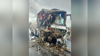मुंबई-अहमदाबाद महामार्गावर ट्रकला भीषण धडक; लक्झरीचा चक्काचूर, तिघे जखमी