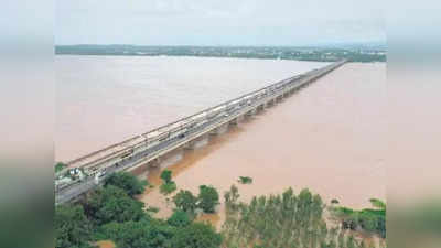 Godavari floods: గోదావరి మళ్లీ ఉగ్రరూపం.. భద్రాచలంలో రెండో ప్రమాద హెచ్చరిక, ముంపు గ్రామాల్లో టెన్షన్