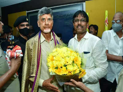 మంగళగిరిలో టీడీపీకి ఎదురు దెబ్బ.. పార్టీ సీనియర్ నేత రాజీనామా, సంచలన వ్యాఖ్యలు