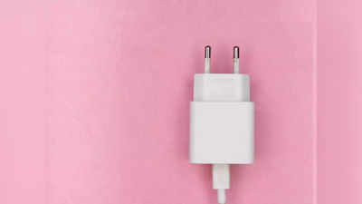 One Charger for All Gadgets : ఐఫోన్, ఆండ్రాయిడ్‌ మొబైల్‌, ల్యాప్‌టాప్‌లకు ఒకే చార్జర్! సాధ్యం కానుందా? 