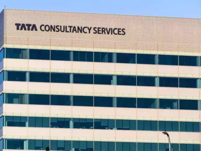 TCS: মন্দার ধাক্কা, ফ্রেশারদের জন্য দরজা বন্ধ করছে TCS-Infosys?