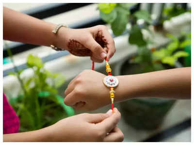 Raksha Bandhan Gift: अपनी बहन को दें उम्र भर पेंशन का उपहार, घर बैठे 5 मिनट में खोलें अटल पेंशन योजना में खाता