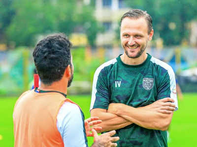 ബ്ലാസ്റ്റേഴ്സ് ആരാധകരുടെ സ്നേഹം കണ്ട് അമ്മ തന്നോട് പറഞ്ഞത് ഇങ്ങനെ; മനസ് തുറന്ന് ഇവാൻ വുകോമനോവിച്ച്‌