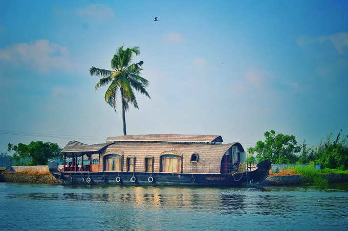 Spice Coast Cruises, Kerala