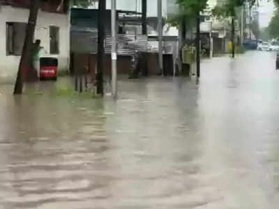MP Weather Update: एमपी में आसमान से मूसलाधार आफत, कई शहरों में जिंदगी जलमग्न, इंदिरा सागर बांध के गेट खुले