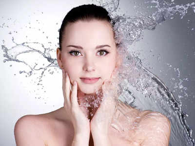 monsoon skin care routine : ચોમાસામાં પણ સ્કિનને હેલ્ધી અને ગ્લોઇંગ રાખવી હોય, તો ડર્મેટોલોજીસ્ટે જણાવેલી ટિપ્સ અજમાવવાનું ચૂકતા નહીં