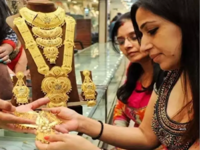 Gold Silver Price: সপ্তাহের শেষে দামি সোনা, জানুন রেট…