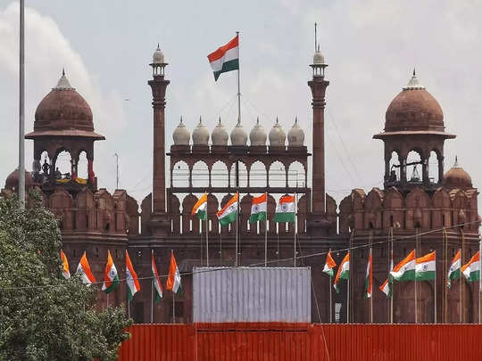 Independence Day 2022: स्वतंत्रता दिवस को लेकर देश में गजब का उत्साह, तस्वीरों में देखिए भव्य तैयारी 
