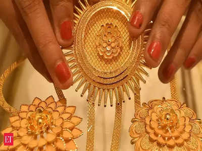 Latest Gold Prices: బంగారం, వెండి ధరలు జిగేల్.. పరుగో పరుగు!