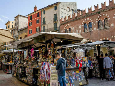 Old Market In India: ভারতের এই বাজারগুলি ২০০ বছরেরও বেশি পুরনো, আজও ক্রেতাদের শীর্ষ তালিকায় রয়েছে