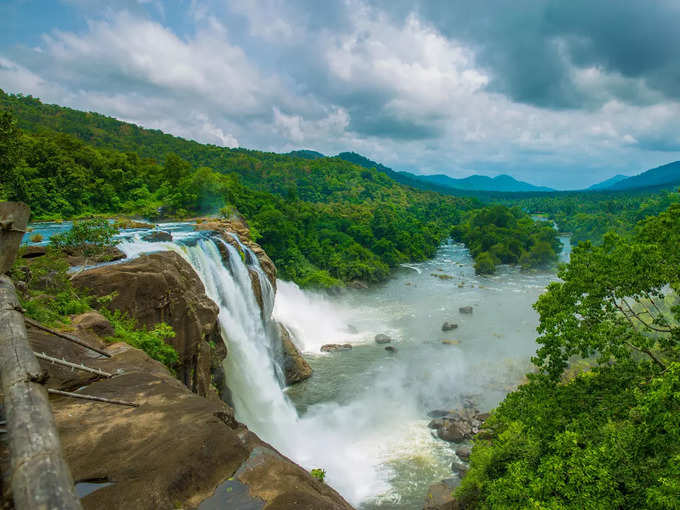 ಅತಿರಪ್ಪಿಲ್ಲಿ ಜಲಪಾತ, ಕೇರಳ