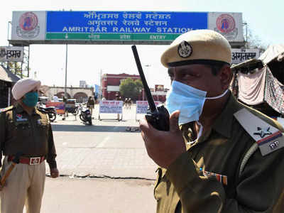 दिल्ली के बाद पंजाब में भी पब्‍ल‍िक प्‍लेस पर मास्‍क पहनना जरूरी, बढ़ते कोरोना केस पर भगवंत मान सरकार का आदेश