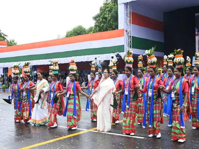 ৭৬ তম স্বাধীনতা দিবস উদযাপনে অন্য মুডে মমতা