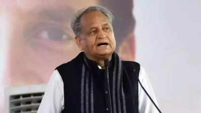 Ashok Gehlot | ಸೇನಾ ವಾಹನದಲ್ಲಿ ಬಿಜೆಪಿ ಕಚೇರಿಗೆ ಹಣ ಕಳ್ಳಸಾಗಣೆ: ರಾಜಸ್ಥಾನ ಸಿಎಂ ಅಶೋಕ್‌ ಗೆಹ್ಲೋಟ್‌ ಗಂಭೀರ ಆರೋಪ