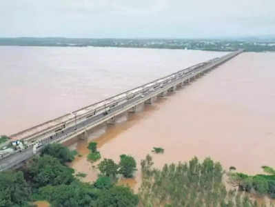 Godavari మళ్లీ ఉగ్రరూపం.. మూడో ప్రమాద హెచ్చరిక.. ఆందోళనలో ప్రజలు