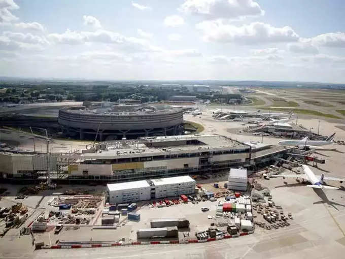 चार्ल्स डी गॉल हवाई अड्डा - Charles De Gaulle Airport