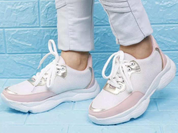 Latest sneaker shoes for ladies