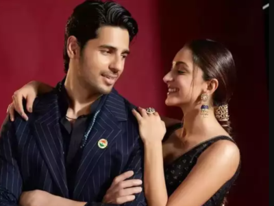 Kiara Advani & Sidharth Malhotra: প্রেমের কথা স্বীকার করলেন সিদ্ধার্থ-কিয়ারা, করণের কাউচে ফাঁস হল গোপন কথা!